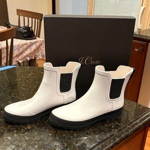 J. Crew Women's White and Black Winter Boots